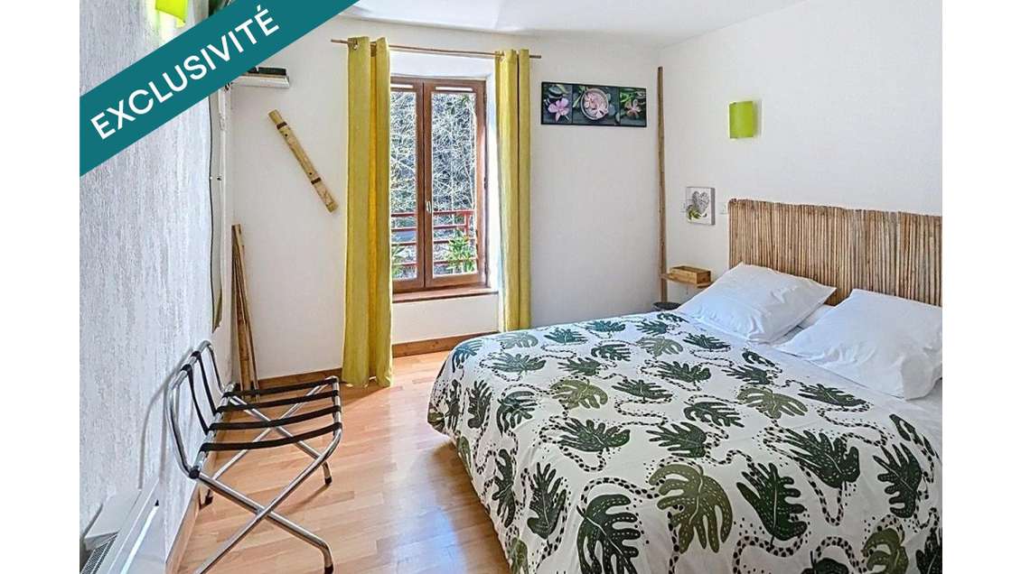 AV ensemble immobilier de 450m² à Saint-Floret