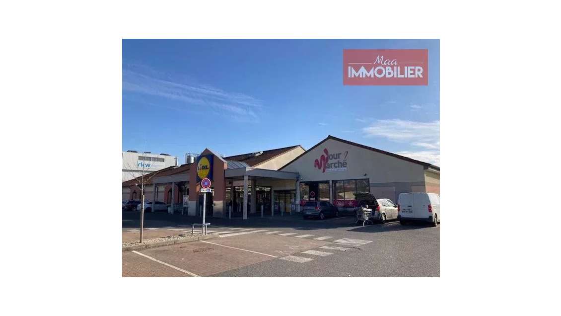 Vente local commercial de 442m² à Saint-Galmier