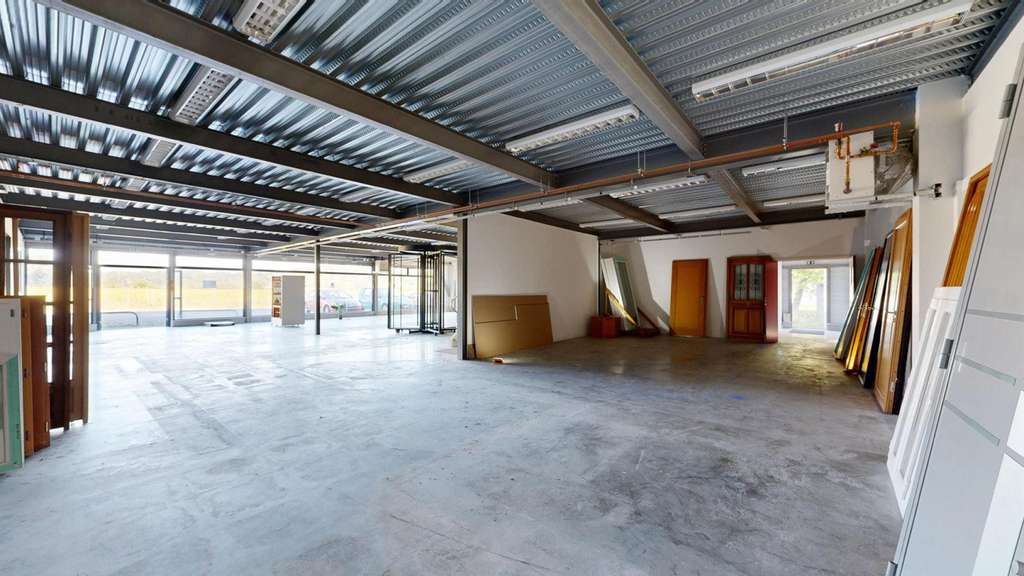 Showroom local commercial à vendre à Saint-Gaudens