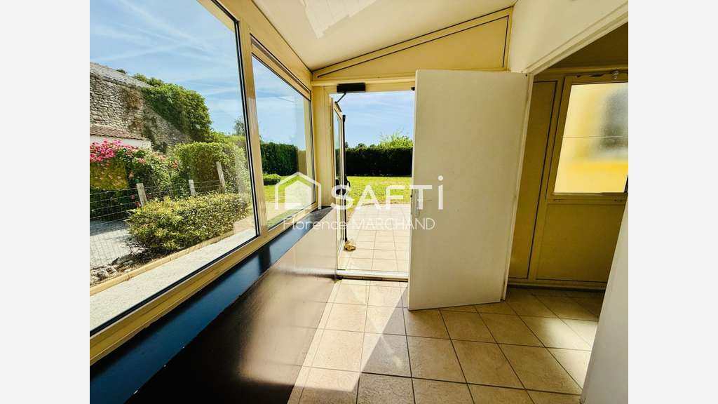 Vente immeuble 215m² restaurant piscine dept 17