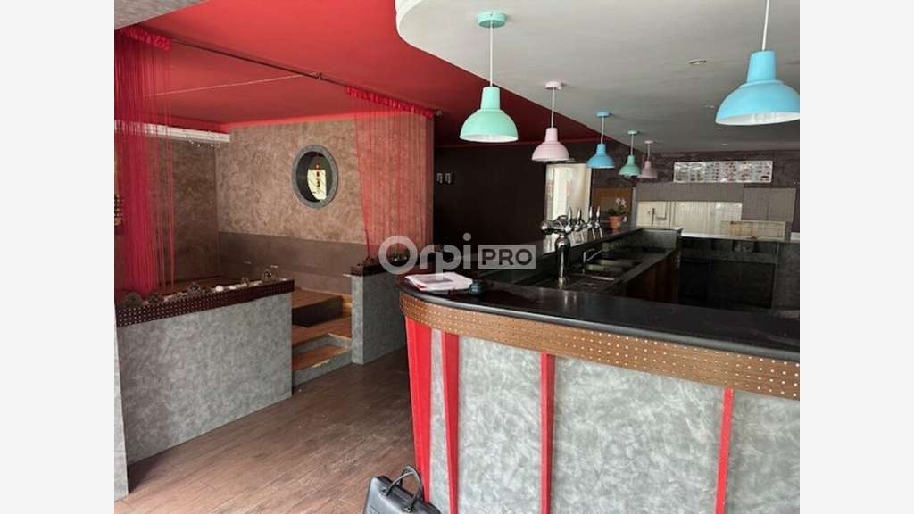 Local commercial 413m² à vendre à Saint-Herblain