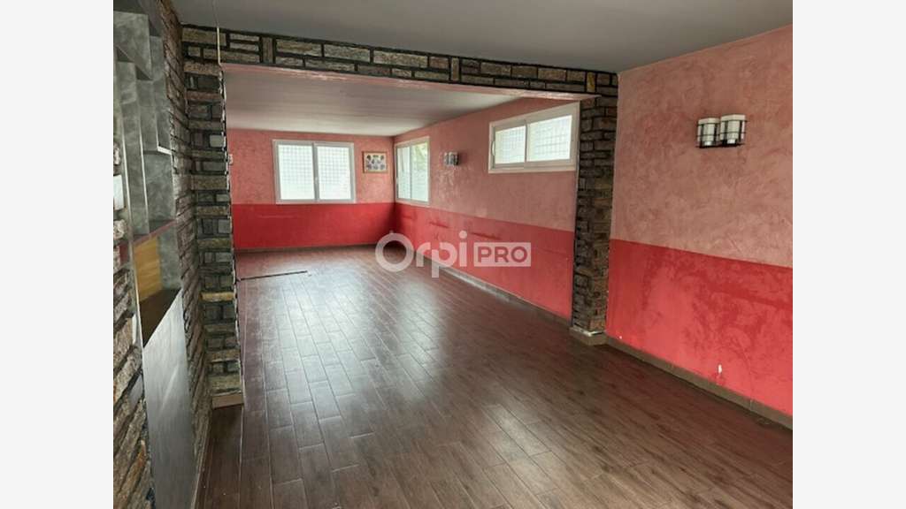 Local commercial 413m² à vendre à Saint-Herblain