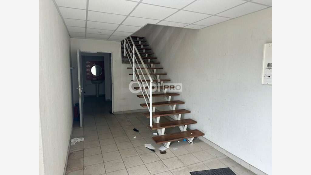 Local commercial 413m² à vendre à Saint-Herblain