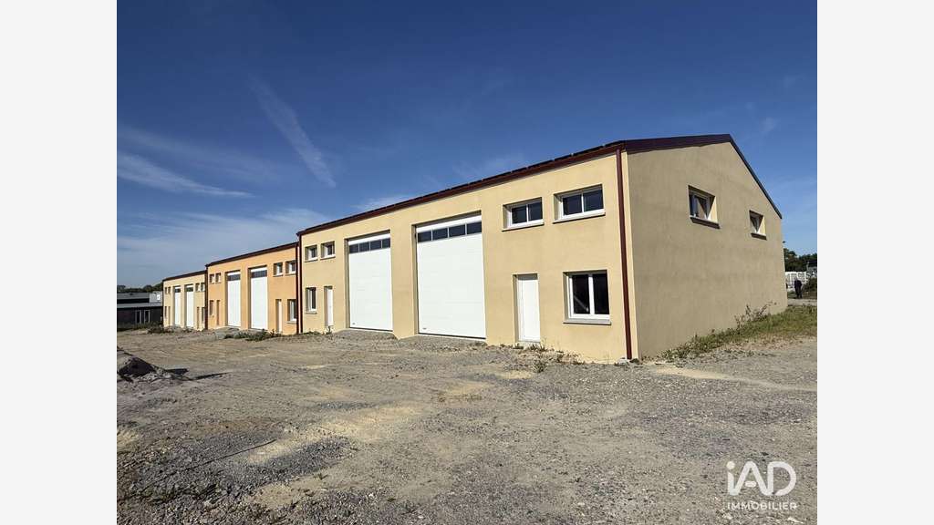 AV local d'activité 255m² à St-Hilaire-de-Chaléons