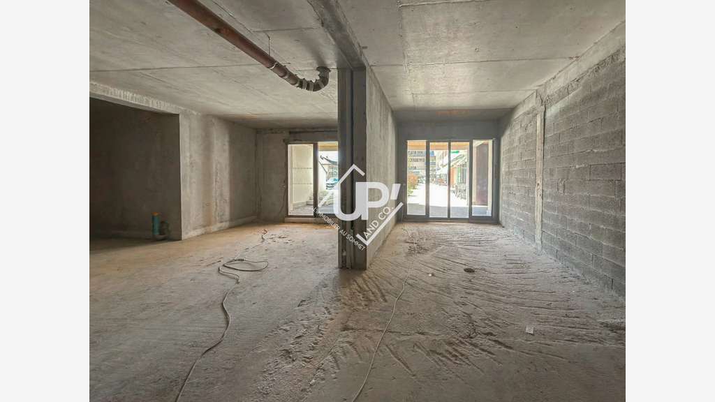Local 226m² à fort potentiel à Saint-Jean-de-Sixt