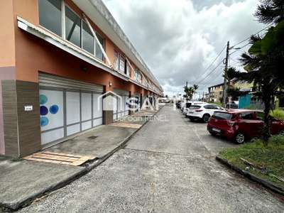 Local commercial loué – forte rent à Saint-Joseph