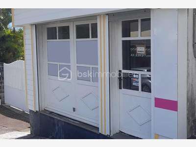 Vente local commercial 40m² à Saint-Joseph centre 