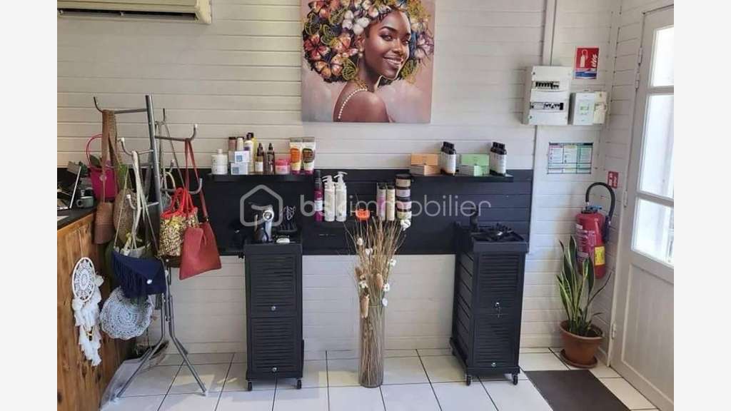 Vente local commercial 40m² à Saint-Joseph centre