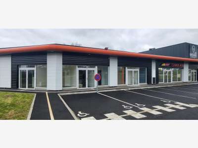 Vente local commercial 55m² + parkings à St Junien