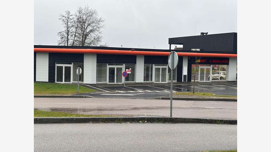 Vente local commercial de 57m² à Saint Junien