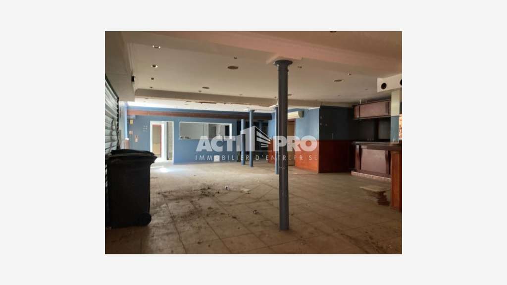 Vente local 660 m² St Laurent de la Salanque