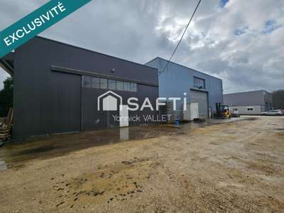 Local industriel 1440m² à vendre à Saint-Laurent