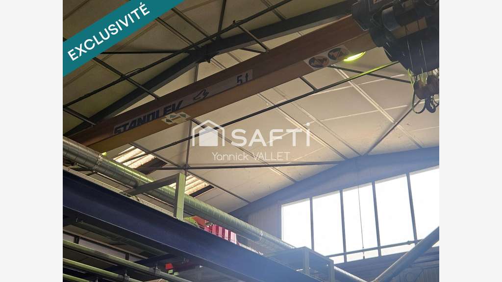 Local industriel 1440m² à vendre à Saint-Laurent 
