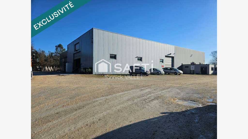 Local industriel 1440m² à vendre à Saint-Laurent 