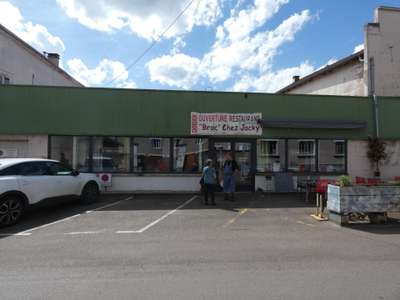 AV local commercial 2200m² centre-ville St-Loup