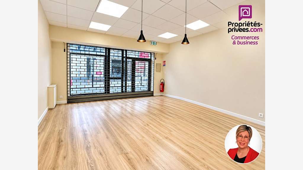 AV murs commerciaux libres 114m² à Saint Malo