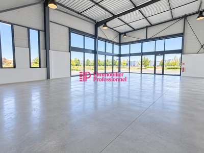 Vente local commercial 300m² à Morlaix St Martin