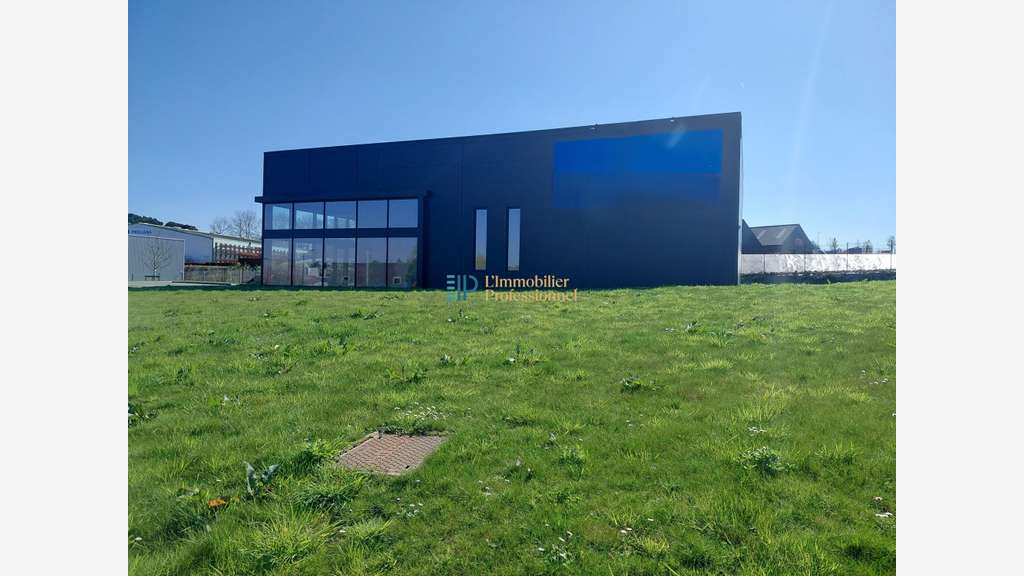 Vente local commercial 300m² à Morlaix St Martin
