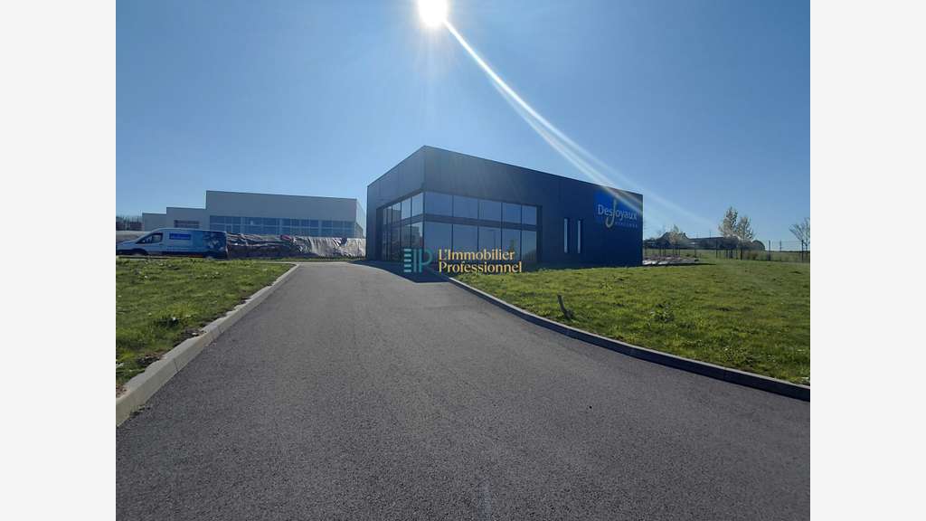 Vente local commercial 300m² à Morlaix St Martin