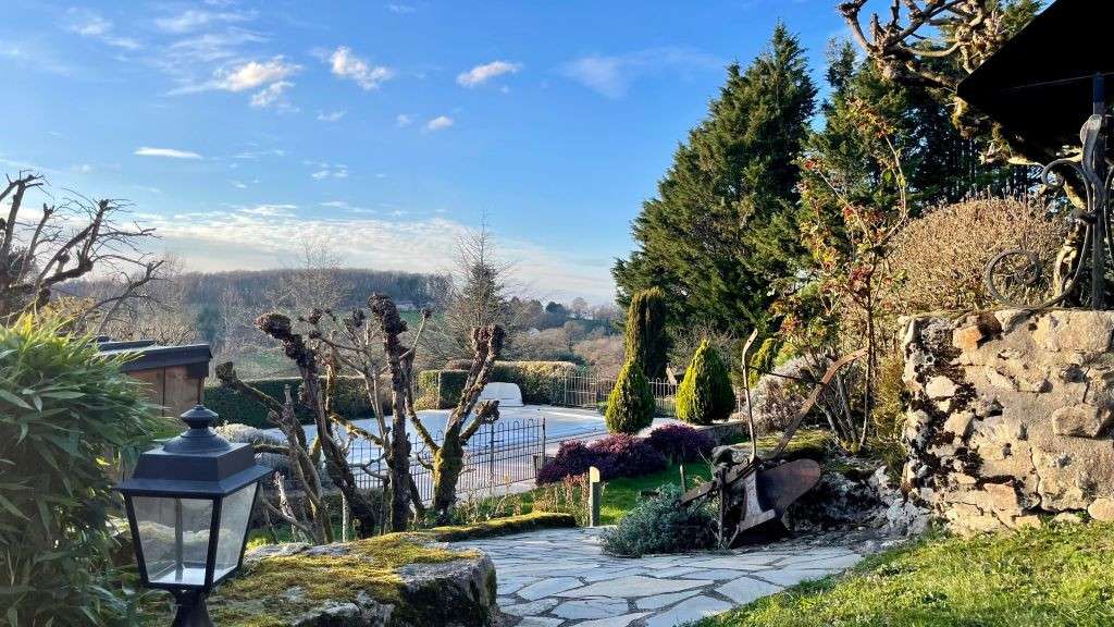 Vente gite et maison d'hôtes à Saint-Martin-du-Puy