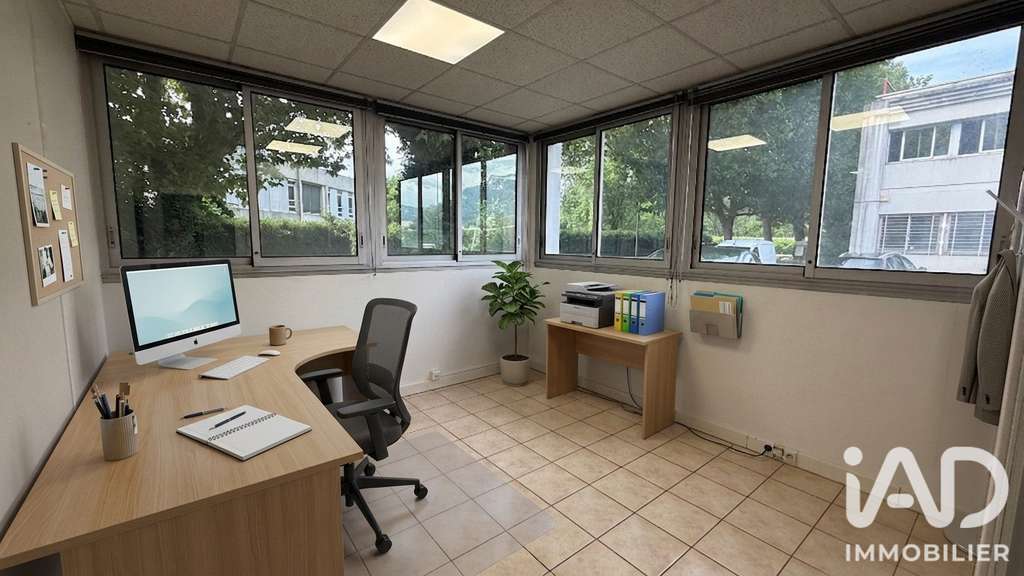 AV local commercial 148m² à Saint-Martin-le-Vinoux