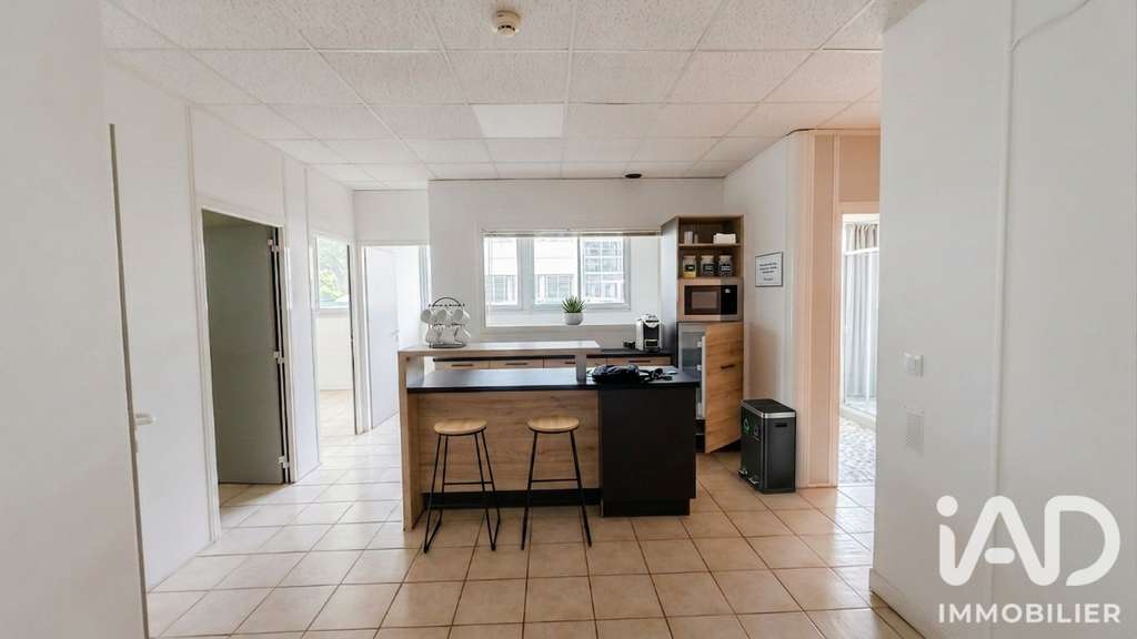 AV local commercial 148m² à Saint-Martin-le-Vinoux