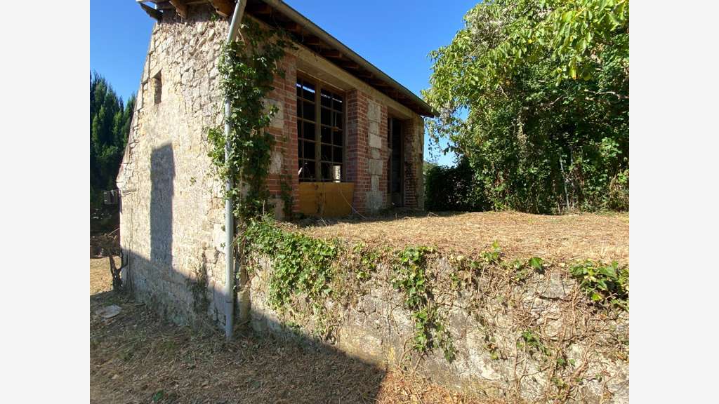 Grange en pierre à fort potentiel, cadre 