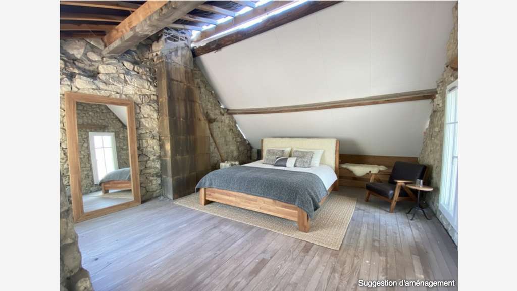 Grange en pierre à fort potentiel, cadre 