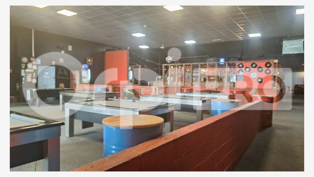 Local commercial 632m² à vendre à Saint-Nazaire