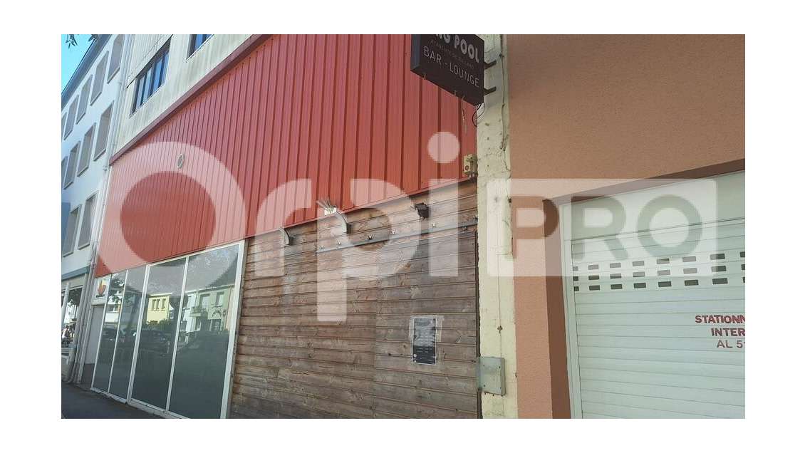 Local commercial 632m² à vendre à Saint-Nazaire