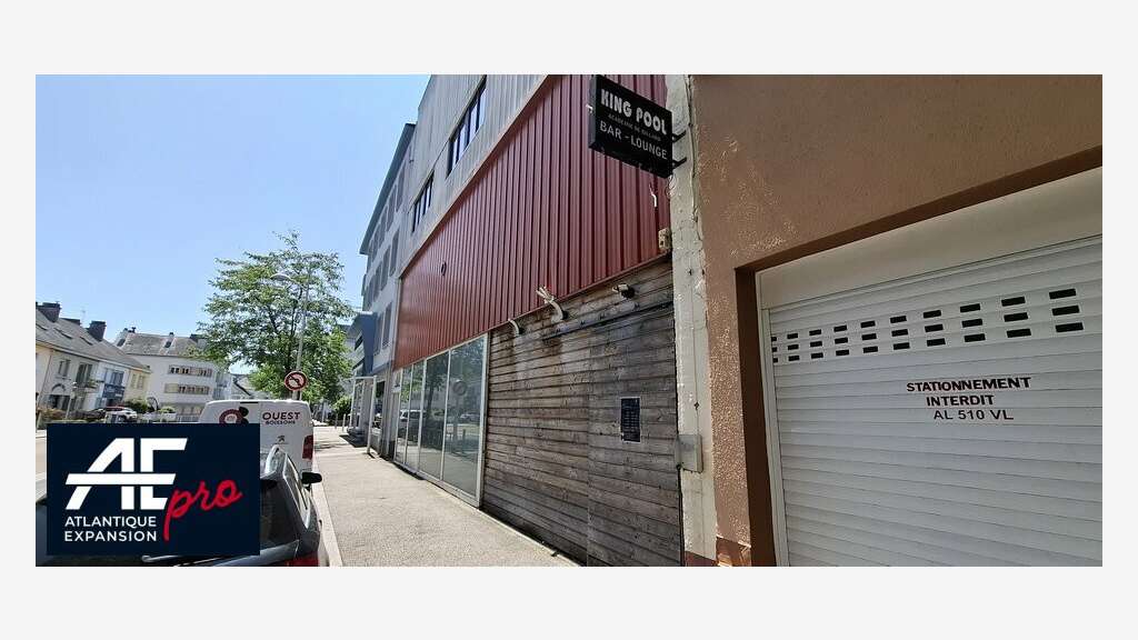 Local commercial de 746m² à vendre à Saint-Nazaire
