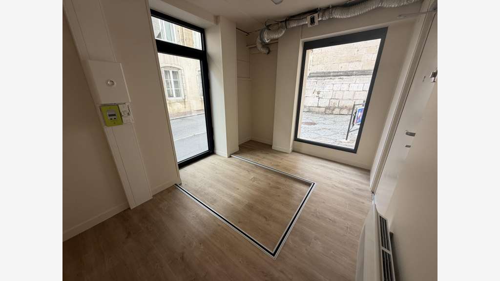 Vente local commercial 52m² Saint-Nicolas-de-Port