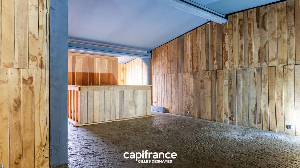 Av Murs 109m² Les Puces Marché Vernaison (St-Ouen)