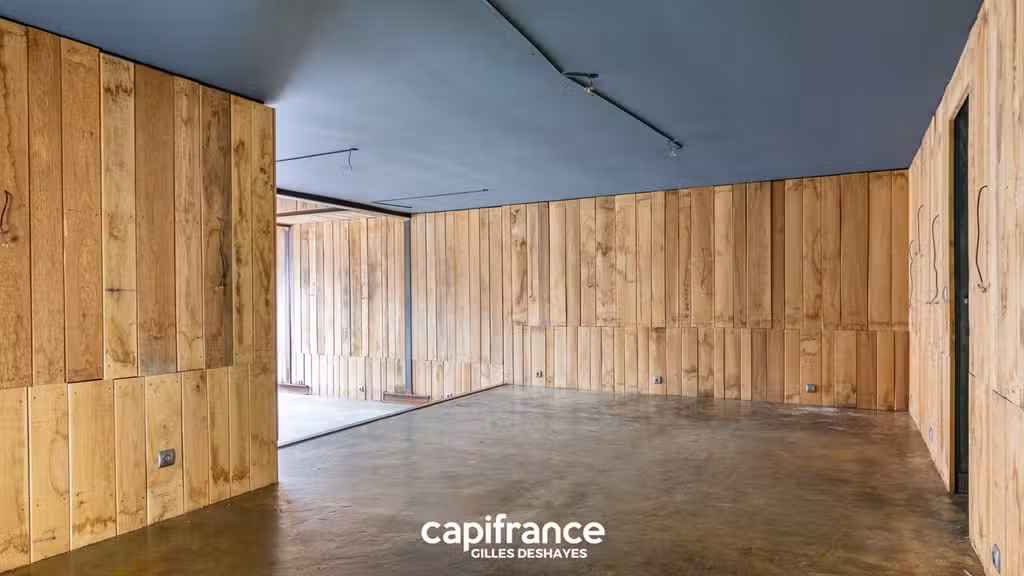 Av Murs 109m² Les Puces Marché Vernaison (St-Ouen)