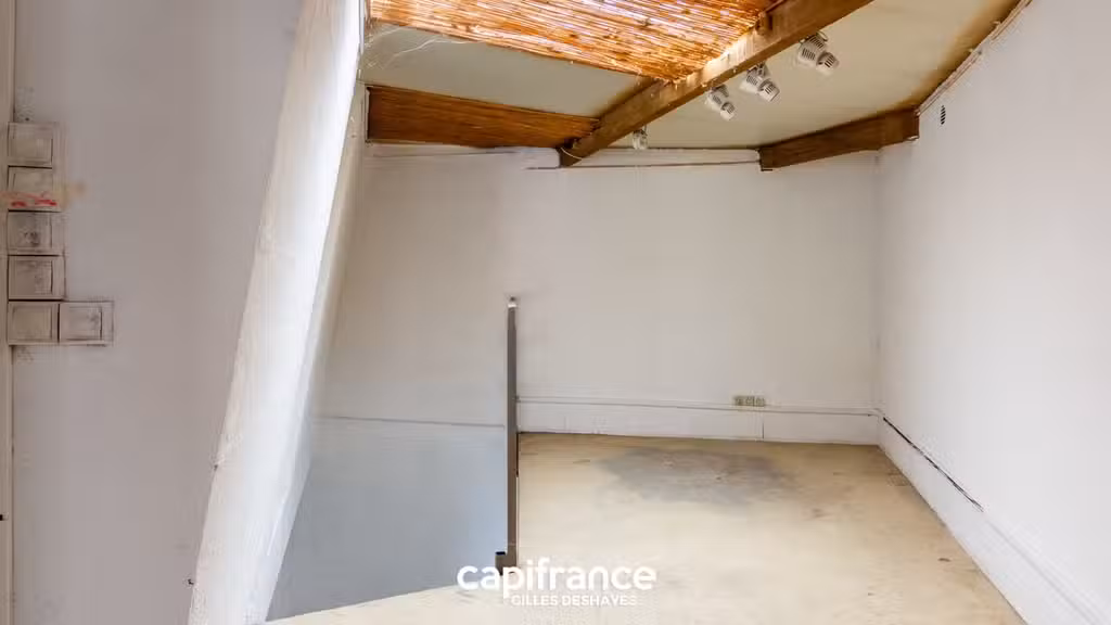 Av Murs 137m² Les Puces Marché Vernaison (St-Ouen)