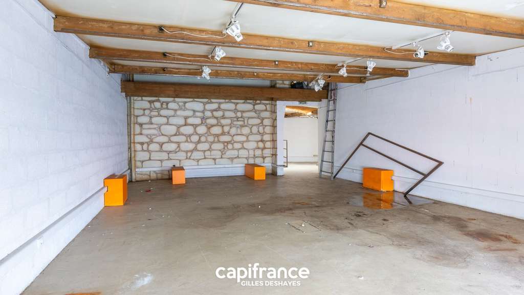 Av Murs 137m² Les Puces Marché Vernaison (St-Ouen)