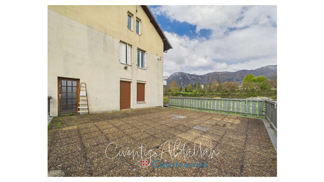 Immeuble restaurant à vendre St-Pierre d'Albigny