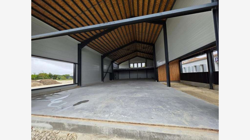 AV grand bâtiment empl N°1 à Saint-Pierre-d'Oléron