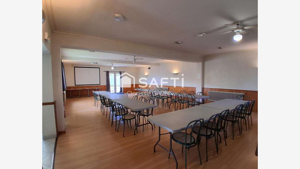 Restaurant - traiteur et son appartement