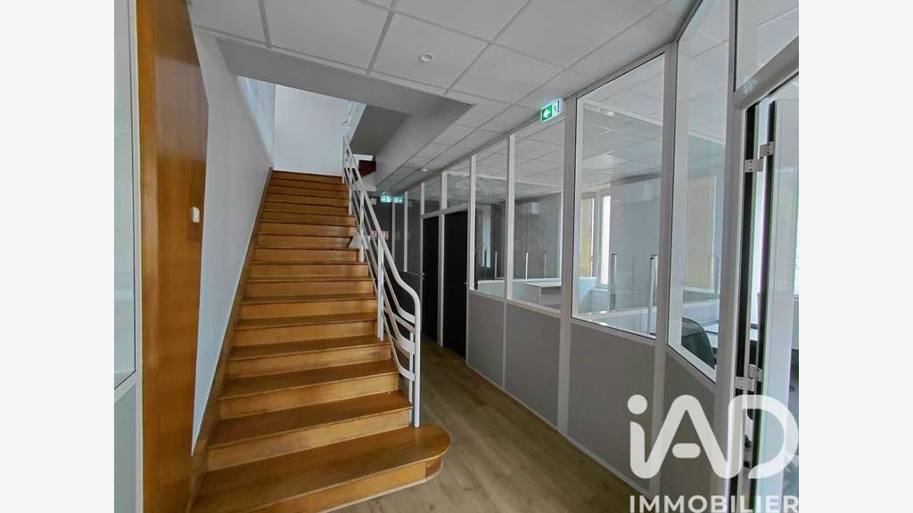Immeuble de bureaux à Saint-Symphorien-sur-Coise