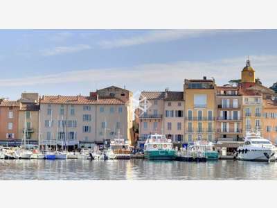 Vente murs commerciaux libres 75m² à Saint-Tropez