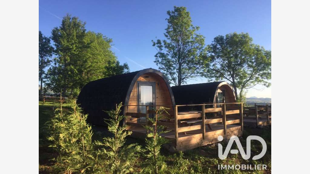 Vente domaine touristique 6900m² au cœur du Sancy