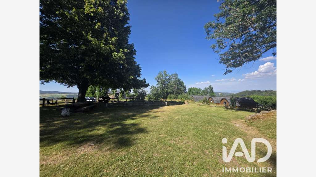 Vente domaine touristique 6900m² au cœur du Sancy