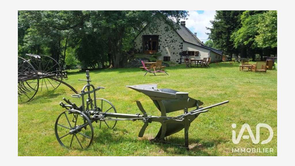 Vente domaine touristique 6900m² au cœur du Sancy