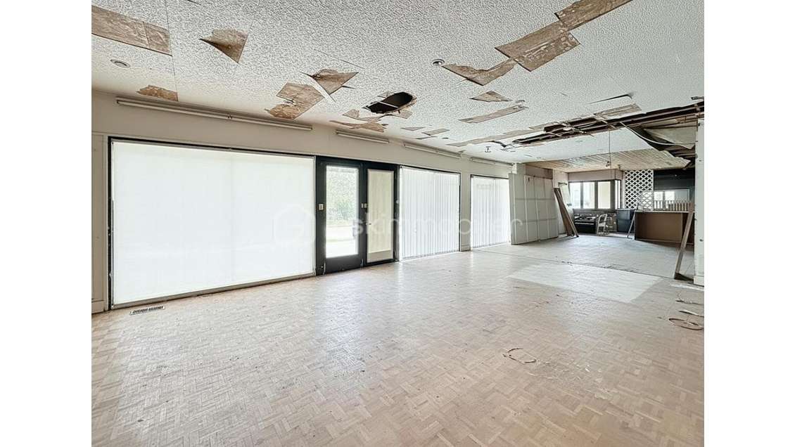 A vendre immeuble mixte de 650m² à Saint-Vougay