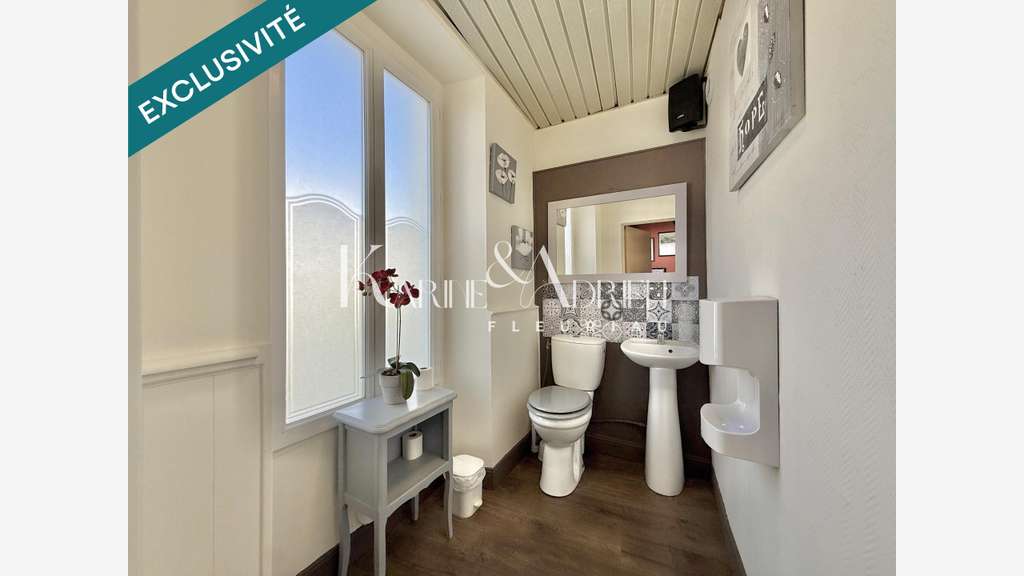 Vente immeuble 167m² avec commerce Sainte-Hermine