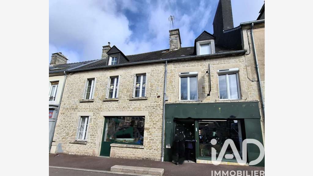 Vente local commercial 100m² à Sainte-Mère-Église