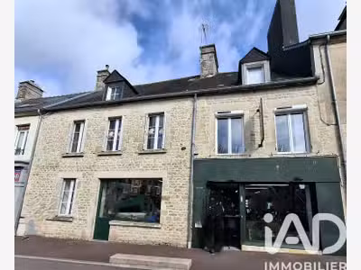 Local commercial à Sainte-Mère-Église
