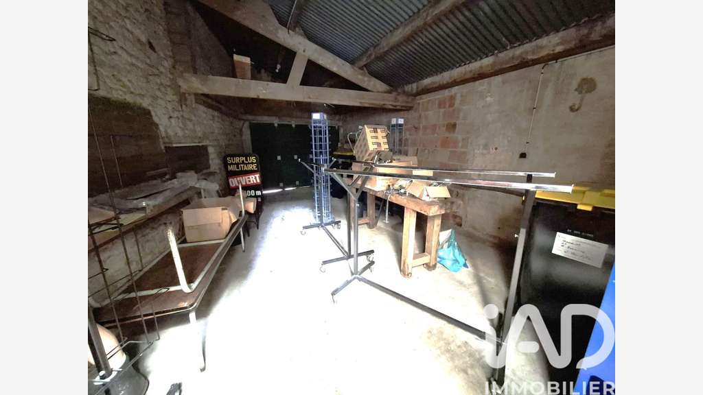 Vente local commercial 100m² à Sainte-Mère-Église