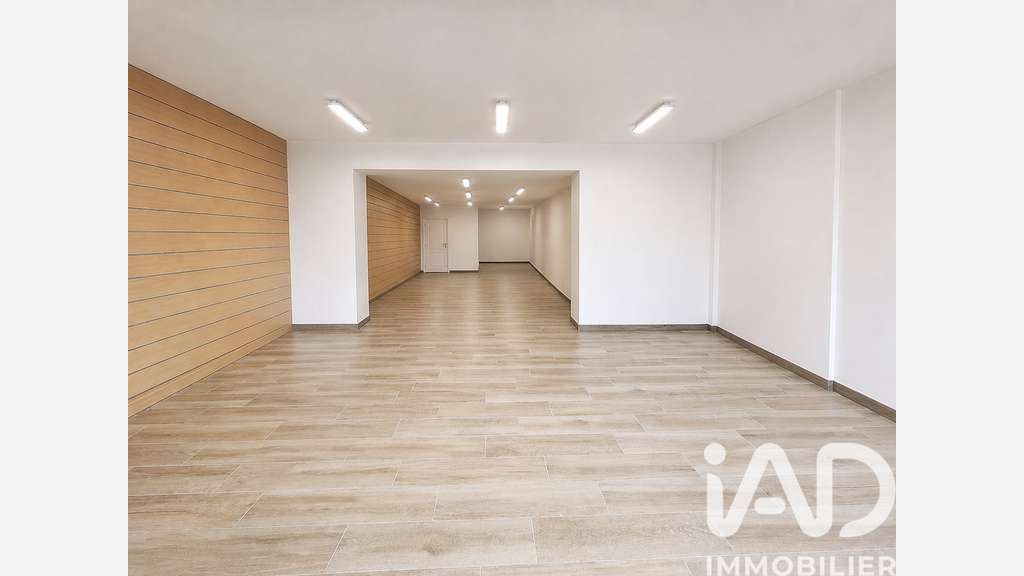 Vente local commercial 100m² à Sainte-Mère-Église